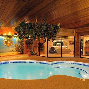 Sybaris Pool Suites - Indianapolis
